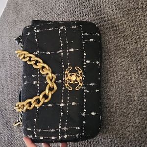 Not authentic chanel purse